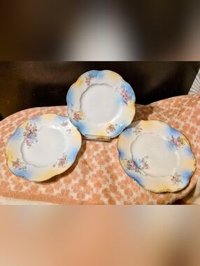 RS PRUSSIA -- 3 Dainty Rose Sweet Plates -- (🇧🇪 German) Vint/Antique PORCELAIN